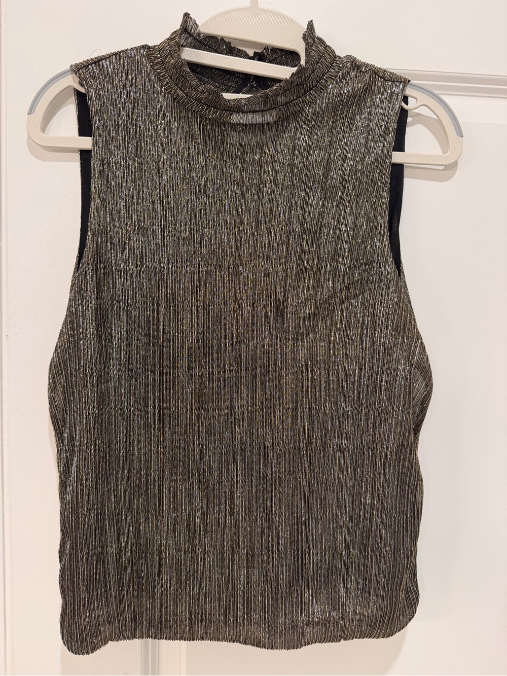 Sleeveless Metallic Ribbed Mock Neck Tank - Silver